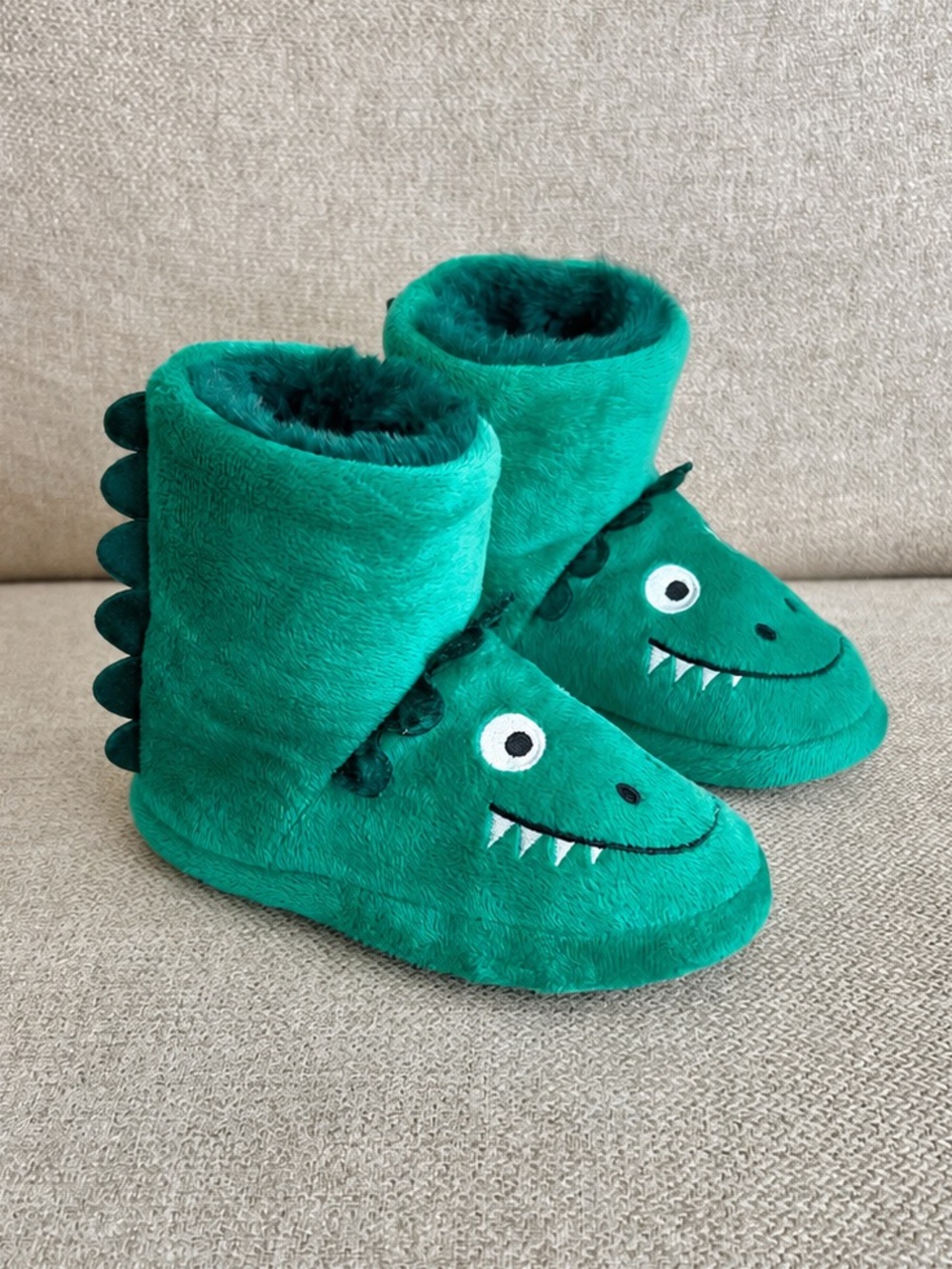 Totes Size 9-10 Toddler Green Dinosaur Plush Bootie Slippers GUC